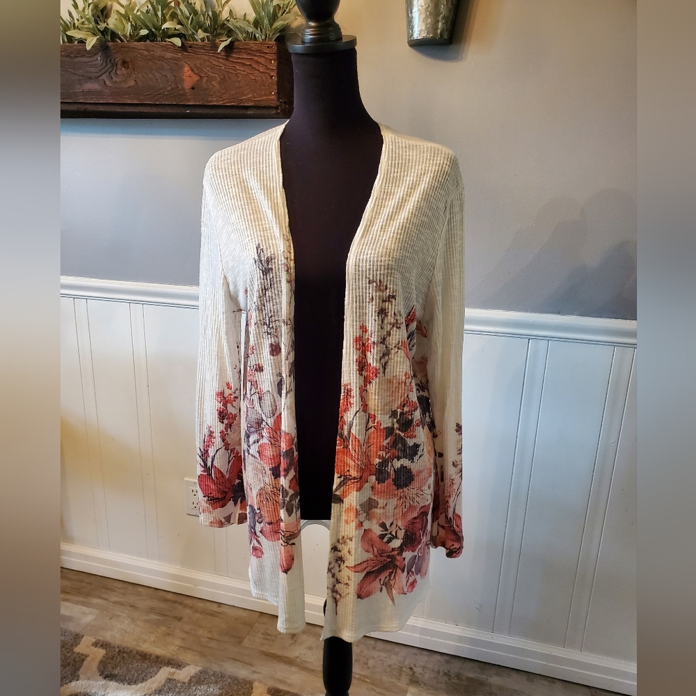 Cream Floral Cardigan- Size Large